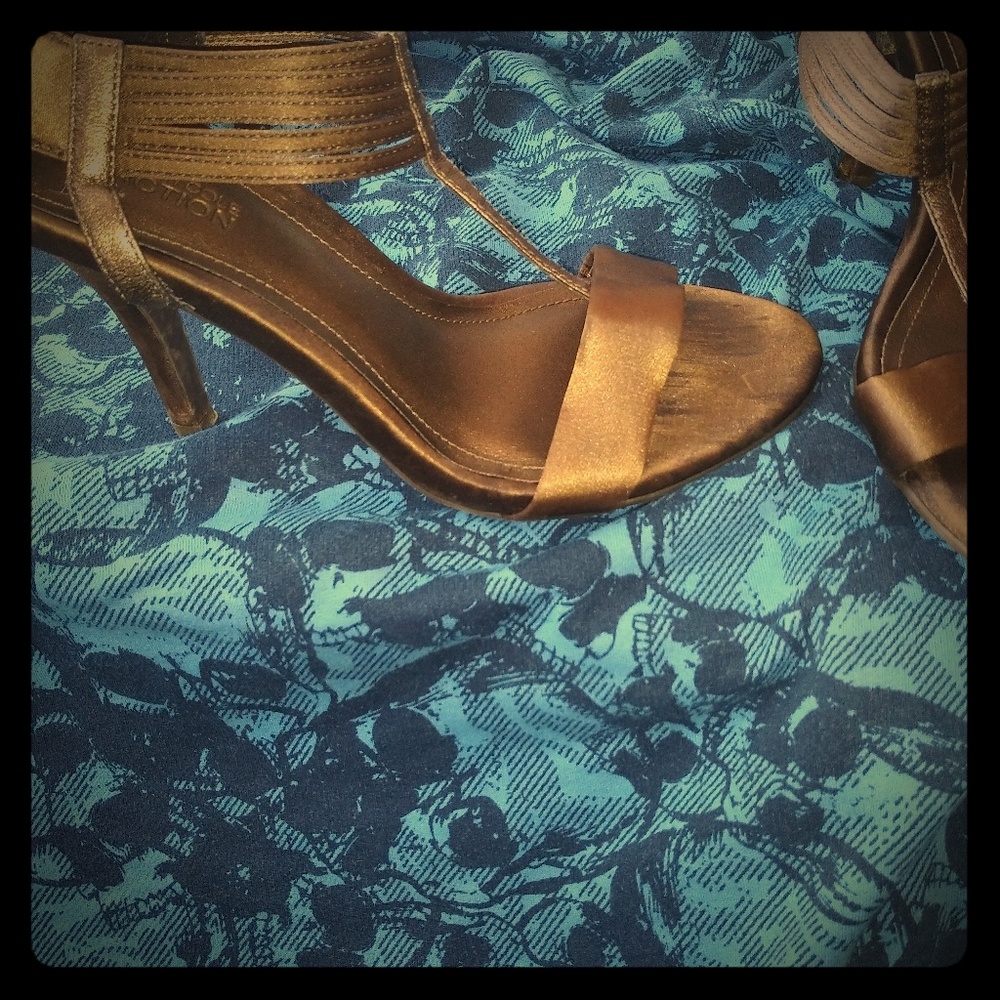 Kenneth cole reaction heels